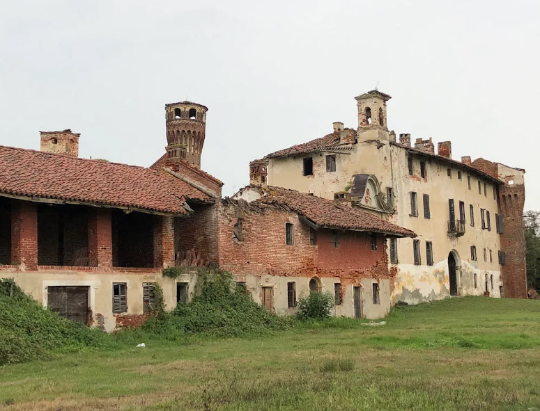 Castello di Vettignè, Italy